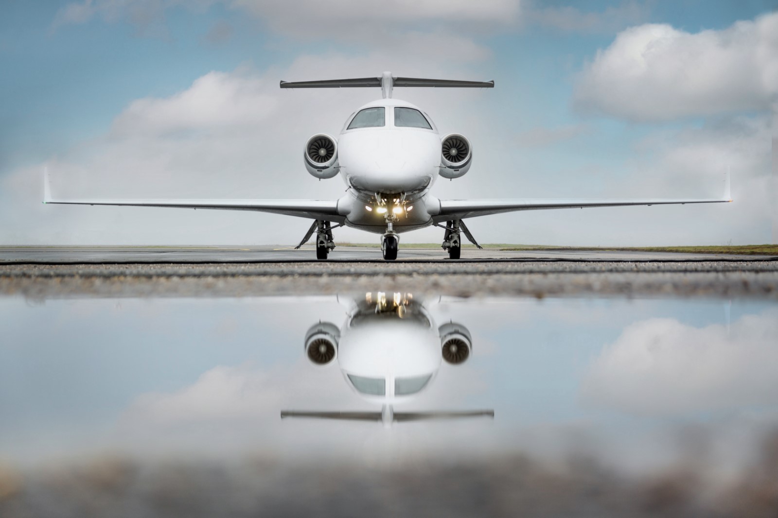 Phenom 300 Exterior