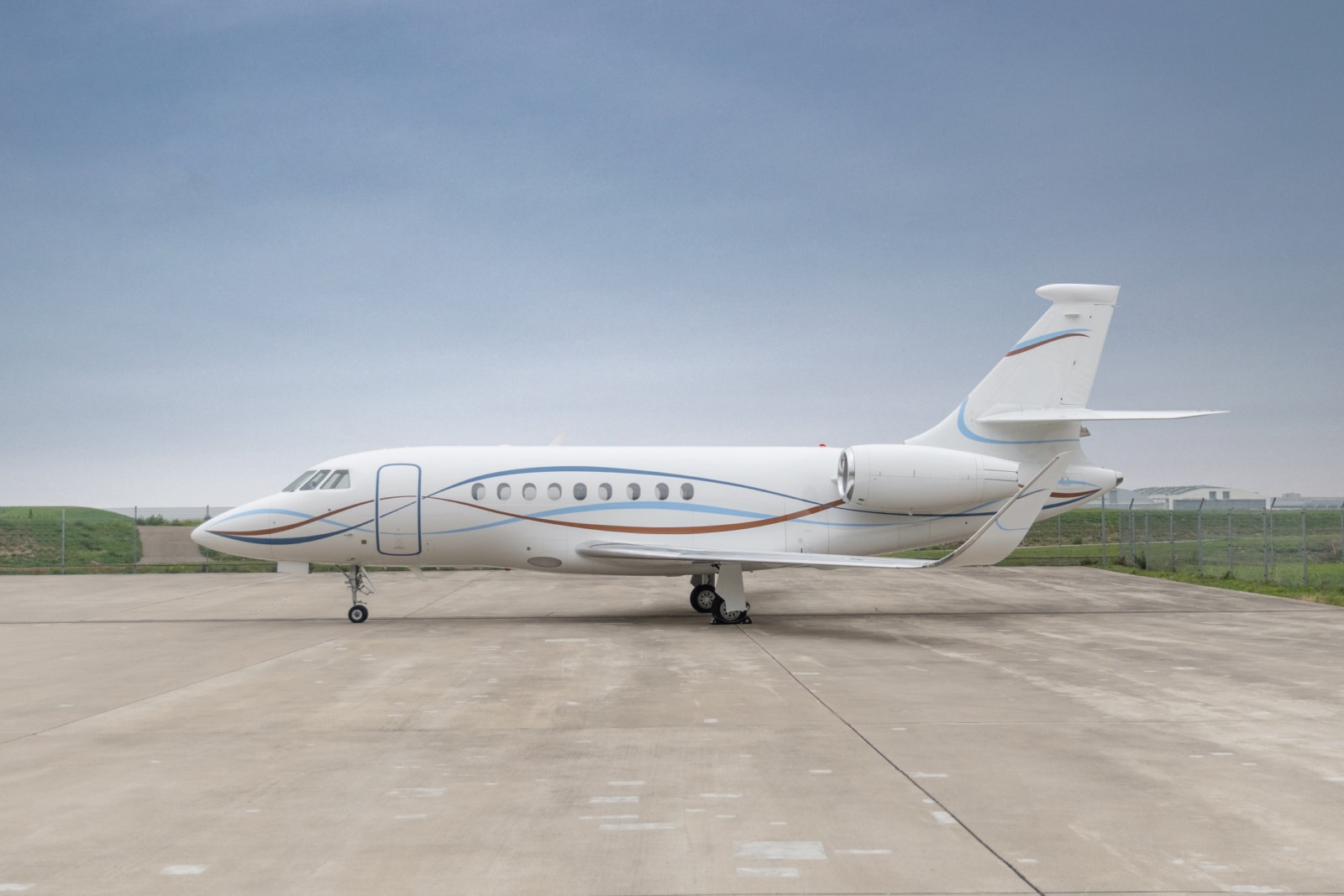 DASSAULT FALCON 2000LXS Exterior sn321