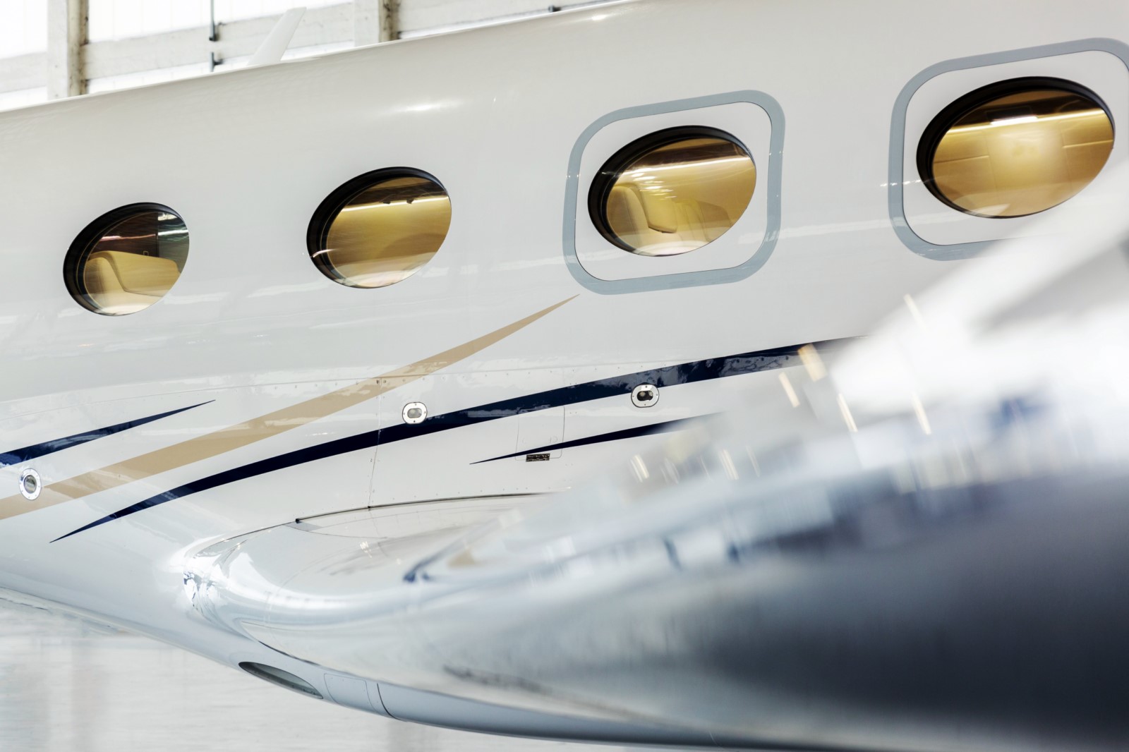 Contact Global Jet: your private aviation partner to Geneva
