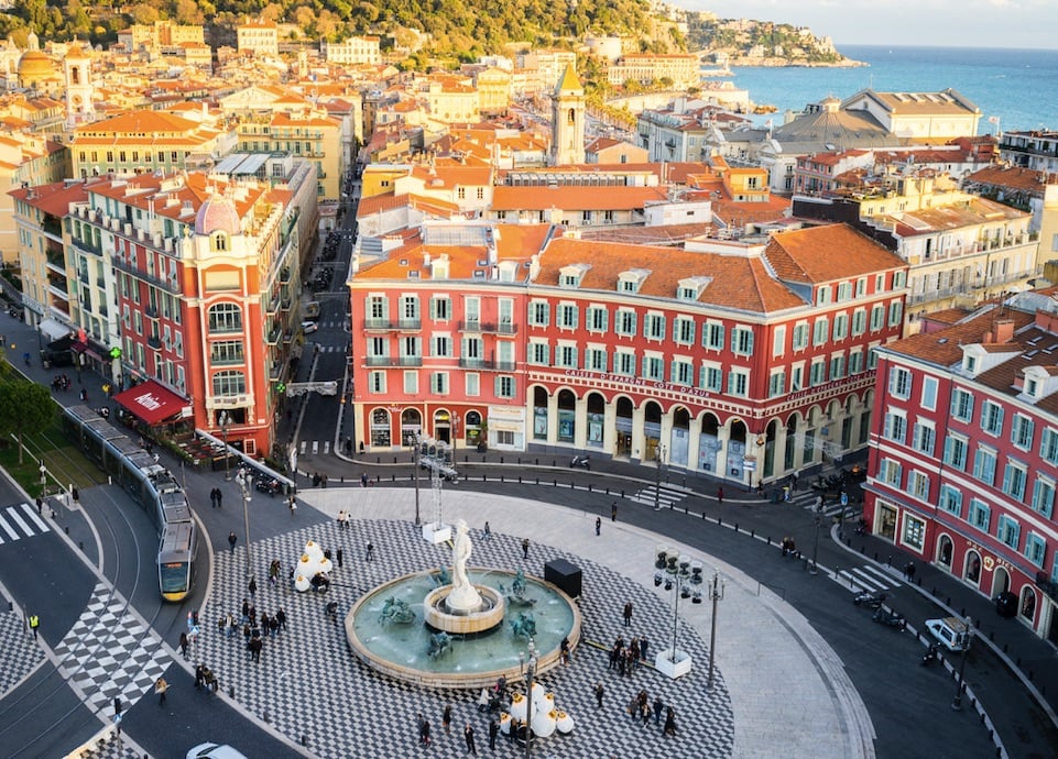 Contact Global Jet: your private aviation partner to Geneva